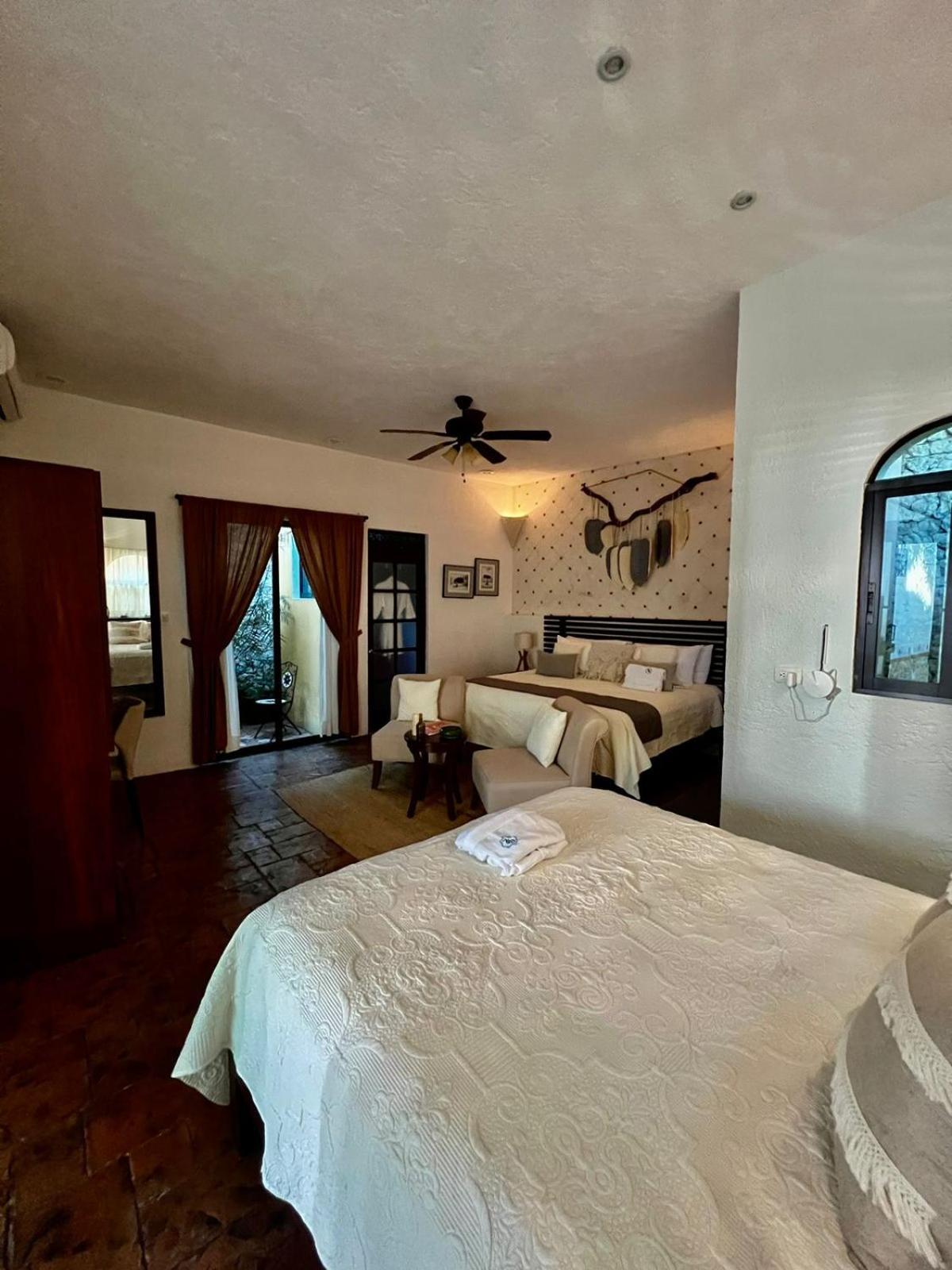 Casa Dos Lirios Hotel Boutique Merida Ngoại thất bức ảnh